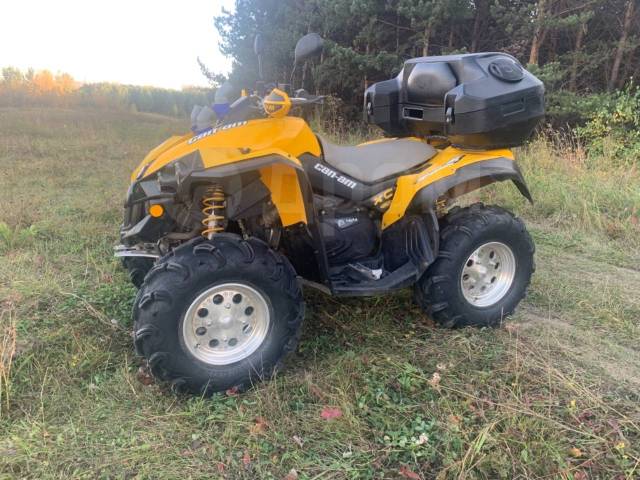 BRP Can-Am Renegade 800. ,  \,   