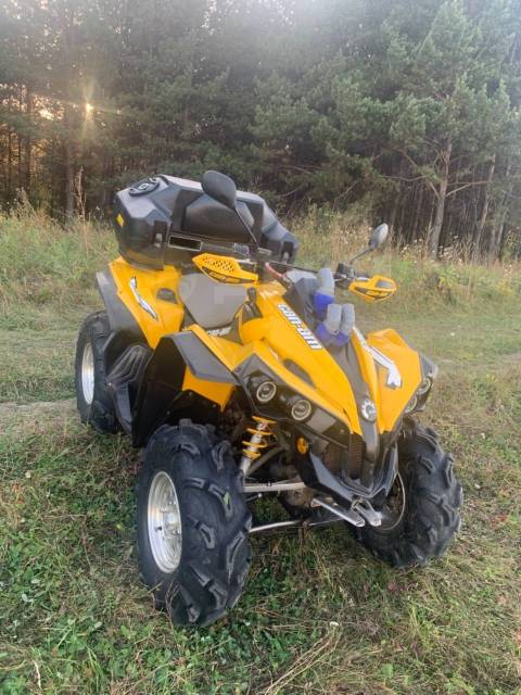 BRP Can-Am Renegade 800. ,  \,   