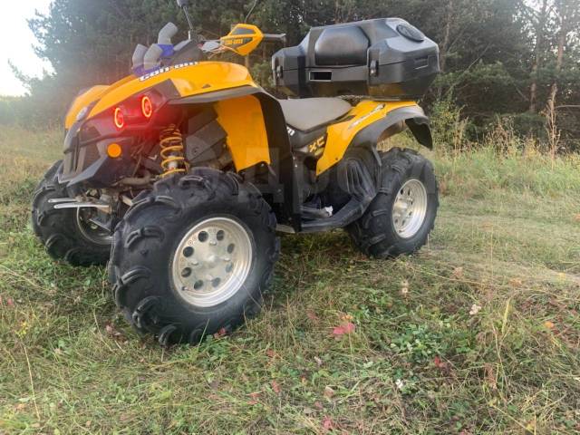 BRP Can-Am Renegade 800. ,  \,   