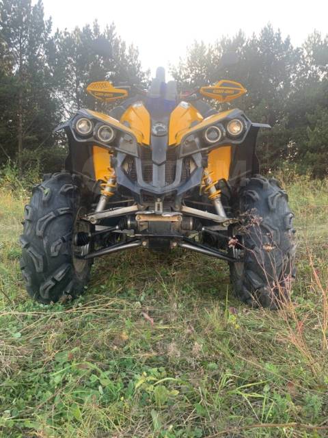 BRP Can-Am Renegade 800. ,  \,   