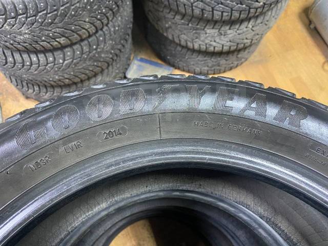 Goodyear UltraGrip Ice Arctic 215 55 17 Шины в Томске