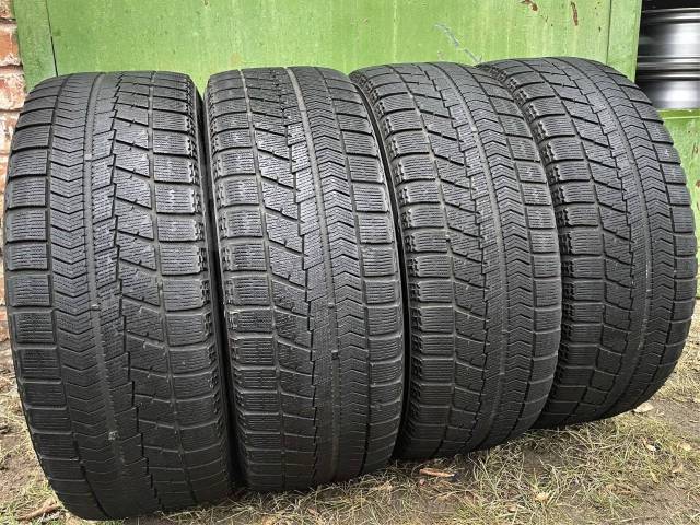 Bridgestone Blizzak VRX, 215/55 R17, 17