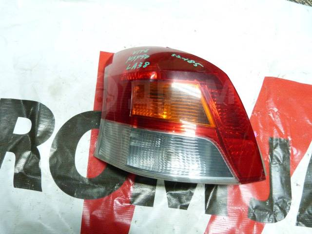 Стоп-сигнал левый Toyota Vitz №52-185