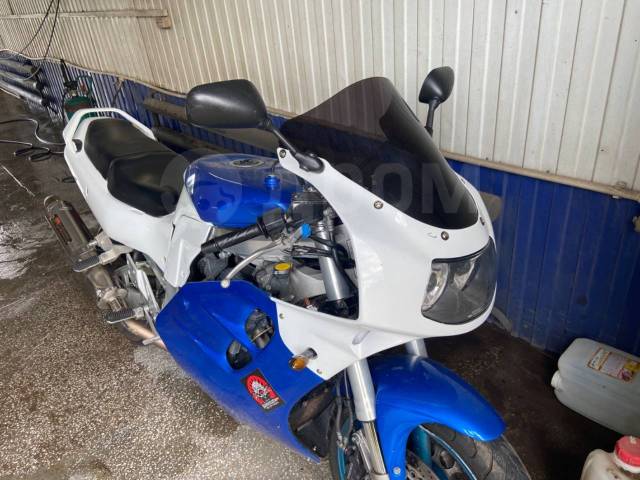 Suzuki GSX-R 1100. 1 100. ., , ,   