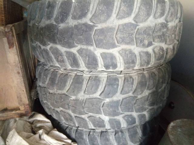 Продам резину грязевую на Ниссан Сафари, 15", 1 шт, радиальный, 10.5 ...