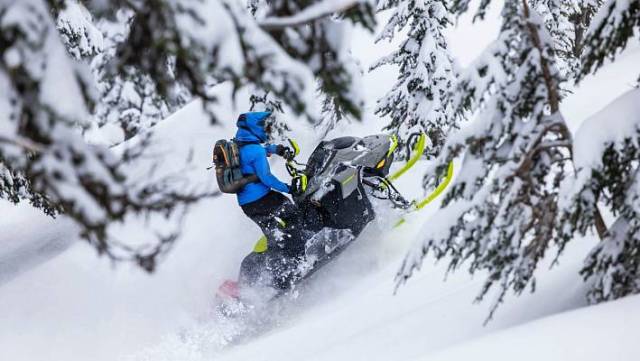 BRP Ski-Doo Summit X. ,  ,  .     