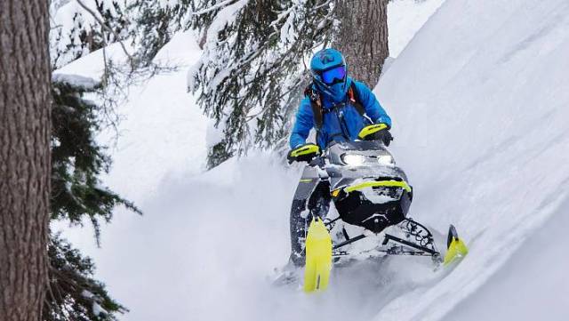 BRP Ski-Doo Summit X. ,  ,  .     