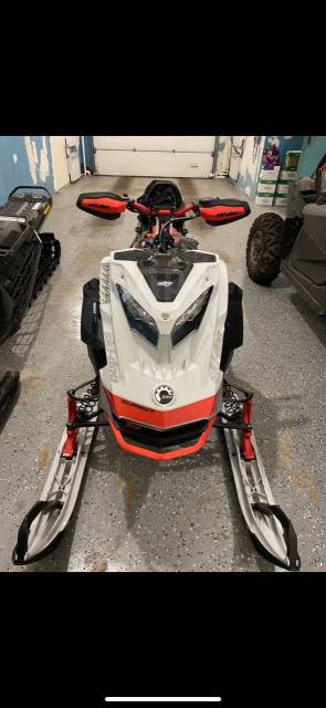 BRP Ski-Doo Summit. ,  ,   