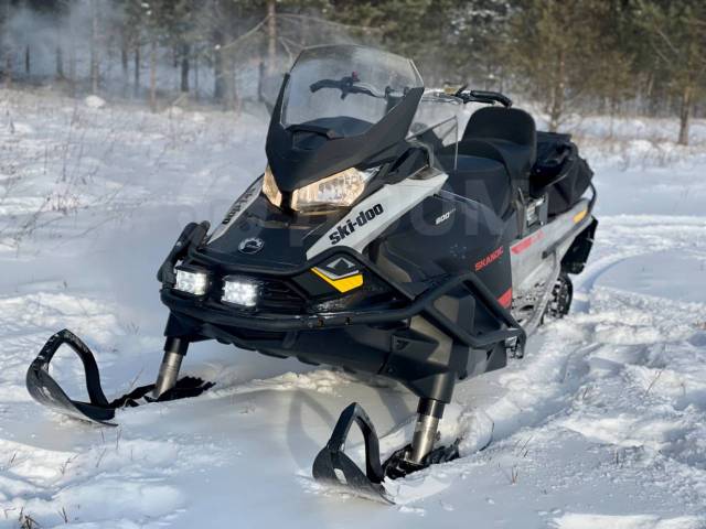 BRP Ski-Doo Skandic Sport. ,  ,   