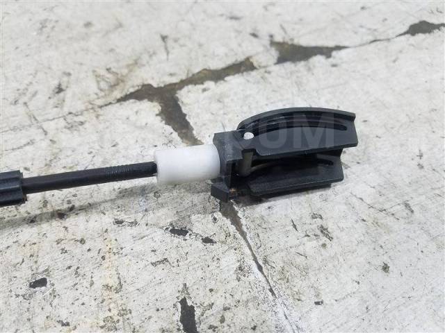 Купить Тросик открывания двери Ford Fusion (01-12) 2008 1372503 UAV 1 ...