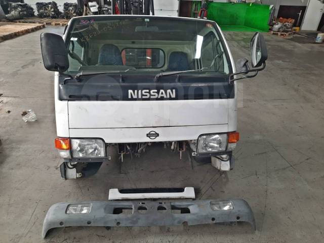 Кабина Nissan Atlas f24