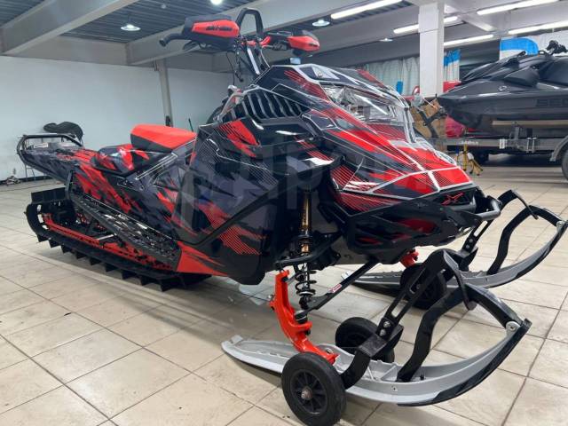 BRP Ski-Doo Summit. ,  ,   