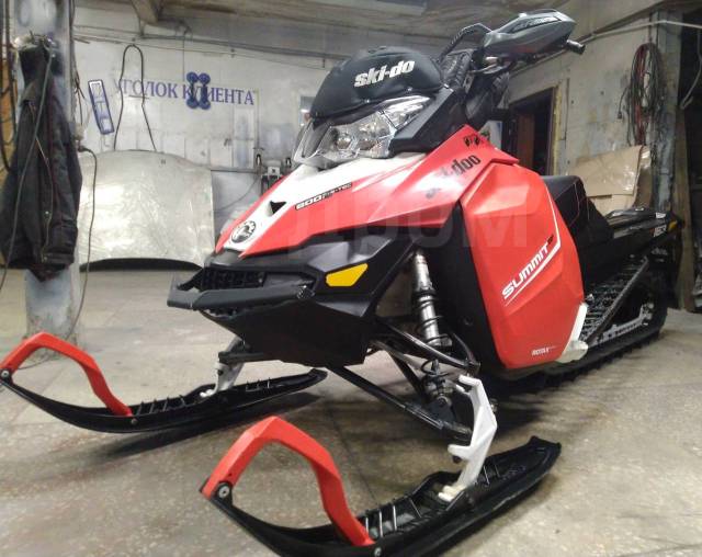 BRP Ski-Doo Summit. ,  ,   