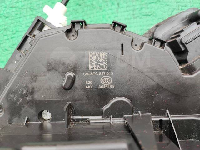 Купить Замок передней левой двери Шкода Октавия А7, Рапид в Москве по ...