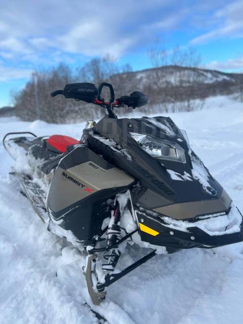 BRP Ski-Doo Summit X with Expert Package. ,  ,   