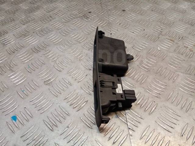 Купить Кнопка стеклоподъемника Nissan Qashqai 2006 82951JD000 J10 K9K ...