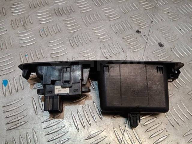 Купить Кнопка стеклоподъемника Nissan Qashqai 2006 82951JD000 J10 K9K ...