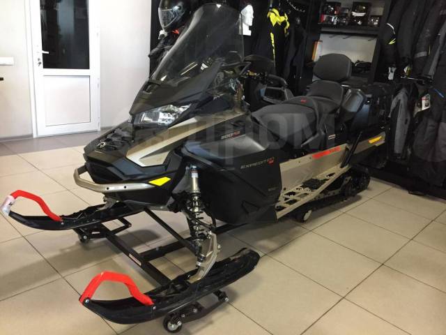 BRP Ski-Doo Expedition. ,  ,   