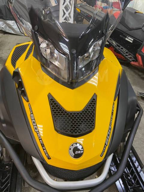 BRP Ski-Doo Skandic SWT.  ,   