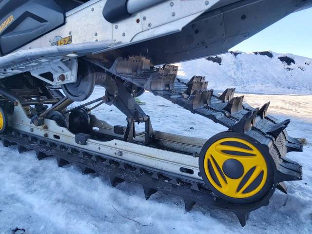 BRP Ski-Doo Summit. ,  ,   