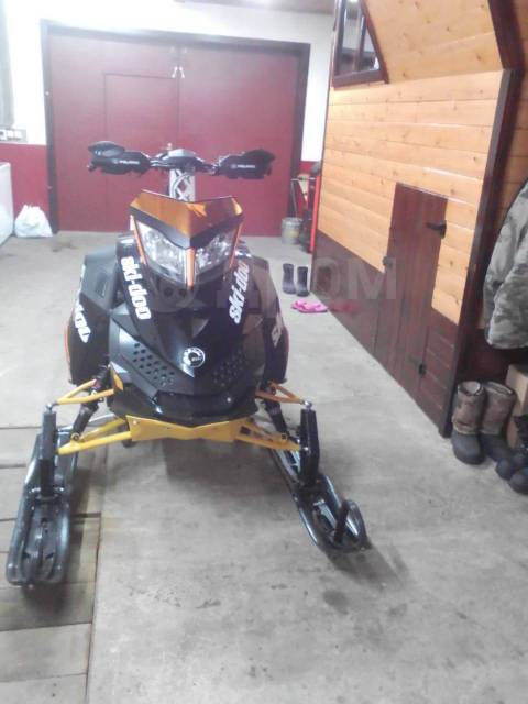 BRP Ski-Doo Summit. ,  ,   