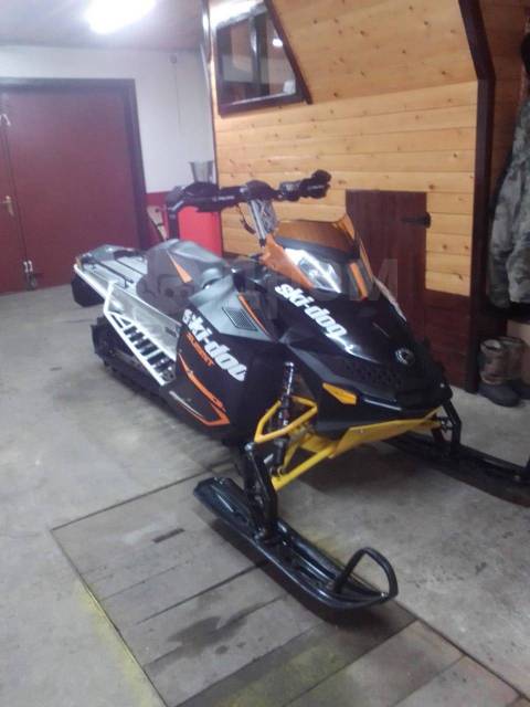 BRP Ski-Doo Summit. ,  ,   