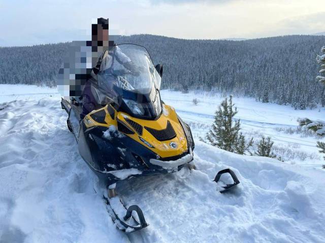 BRP Ski-Doo Tundra WT. ,  ,   