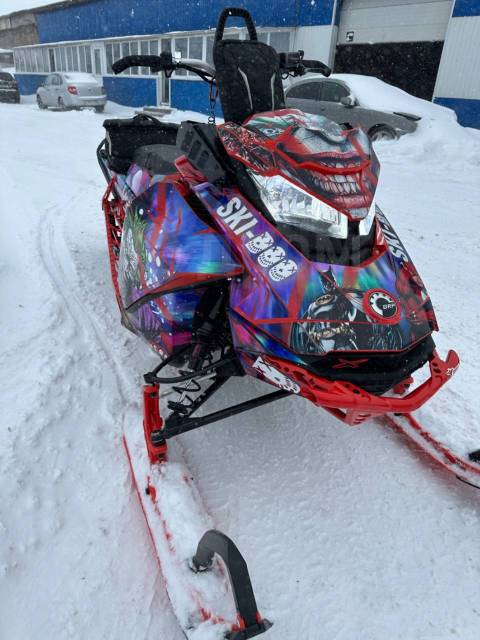 BRP Ski-Doo Summit. ,  ,   