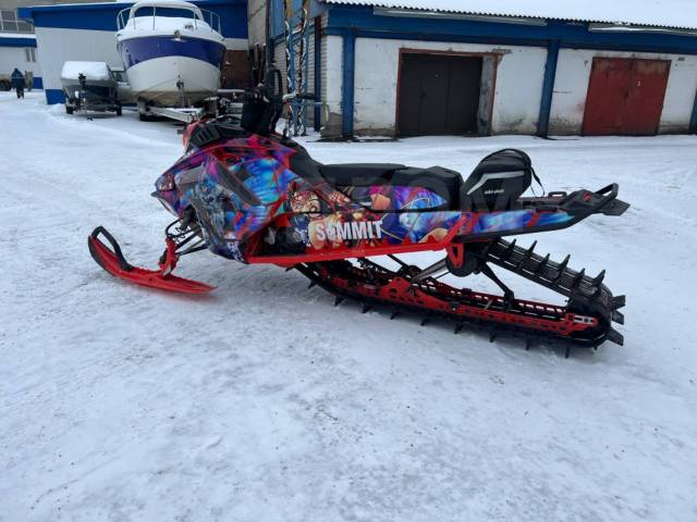 BRP Ski-Doo Summit. ,  ,   