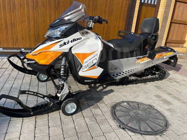 BRP Ski-Doo Renegade. ,   