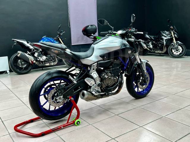 Yamaha MT. 700. ., , ,   