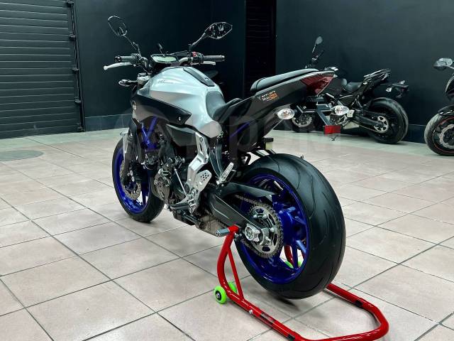 Yamaha MT. 700. ., , ,   