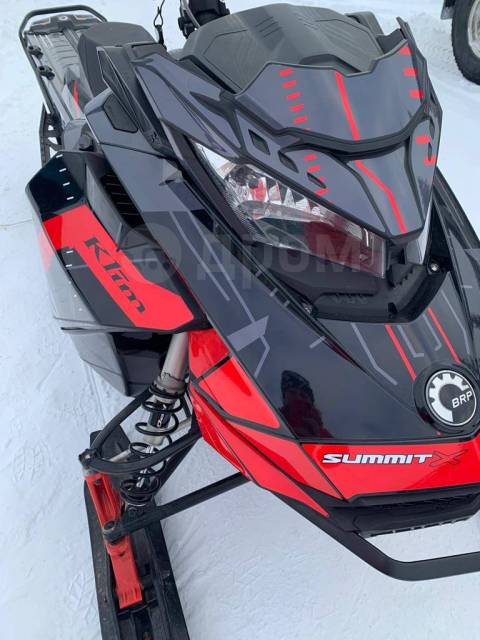 BRP Ski-Doo Summit. ,  ,   