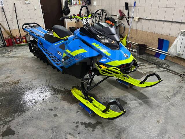 BRP Ski-Doo Summit X. ,  ,   