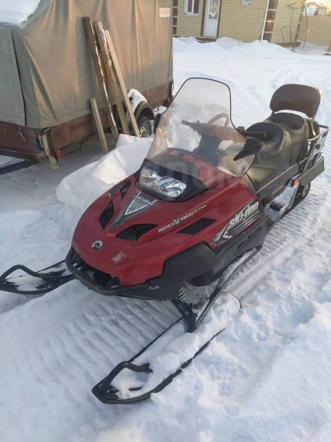 BRP Ski-Doo Expedition. ,  ,   