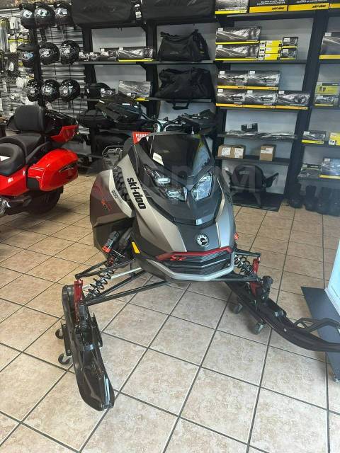 BRP Ski-Doo Renegade X-RS. ,  ,  .     