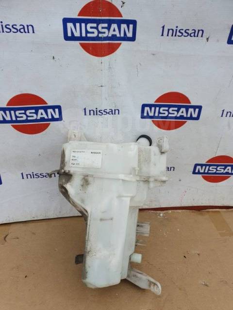Купить Бачок омывателя фар Nissan Qashqai 2014 г. - 28910BM90A J11 ...