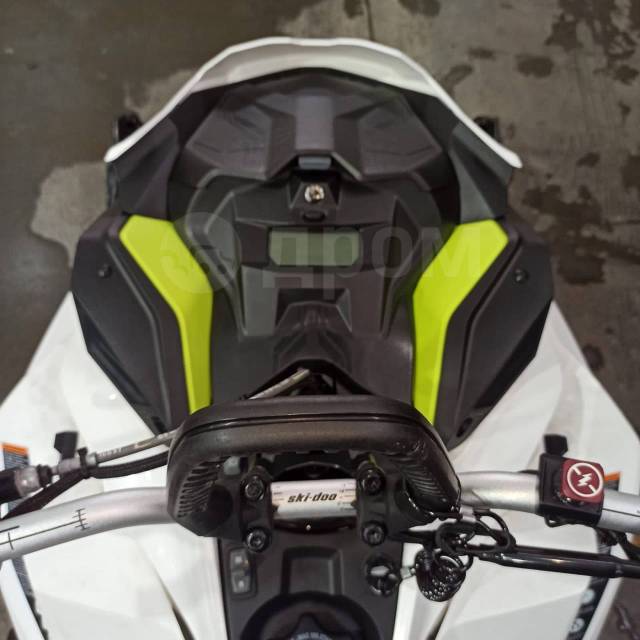 BRP Ski-Doo Summit X. ,   