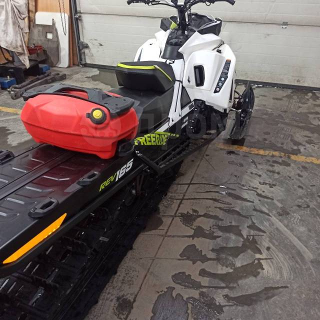 BRP Ski-Doo Summit X. ,   