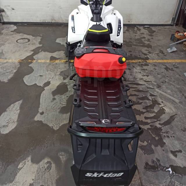 BRP Ski-Doo Summit X. ,   