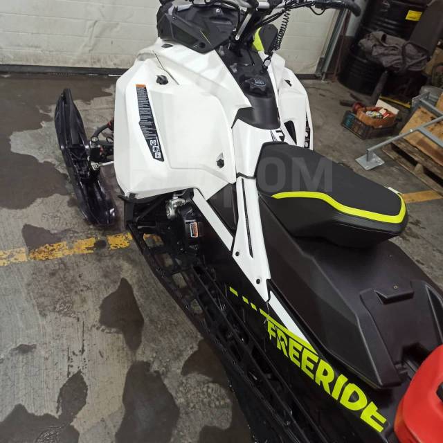 BRP Ski-Doo Summit X. ,   