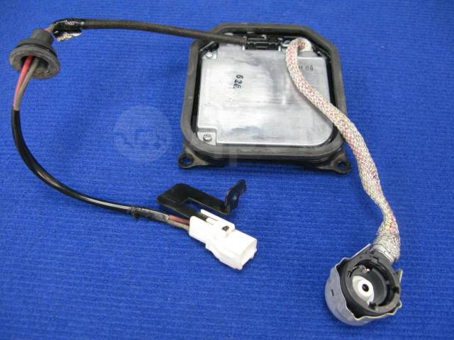 Купить Блок розжига ксенона с лампочкой Toyota Camry ACV40 2AZFE ...