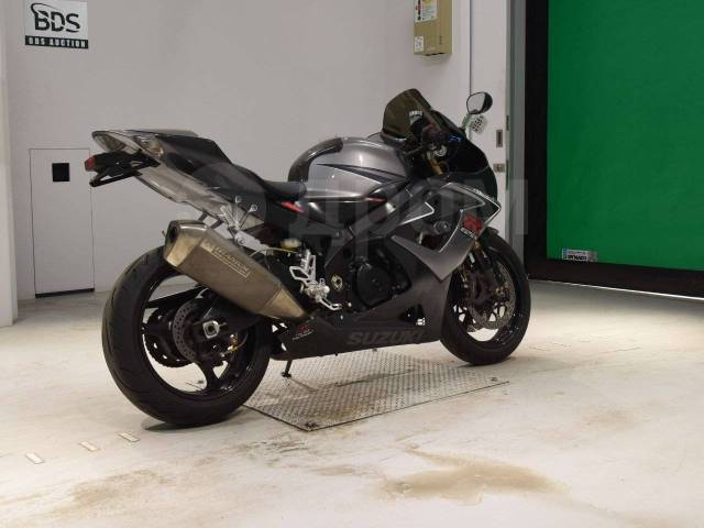 Suzuki GSX-R 1000. 1 000. ., , ,  .     