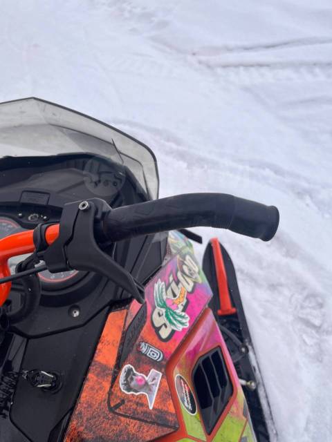 BRP Ski-Doo Summit. ,  ,   