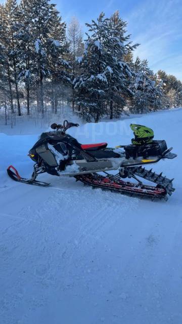 BRP Ski-Doo Summit X with Expert Package. ,  ,   