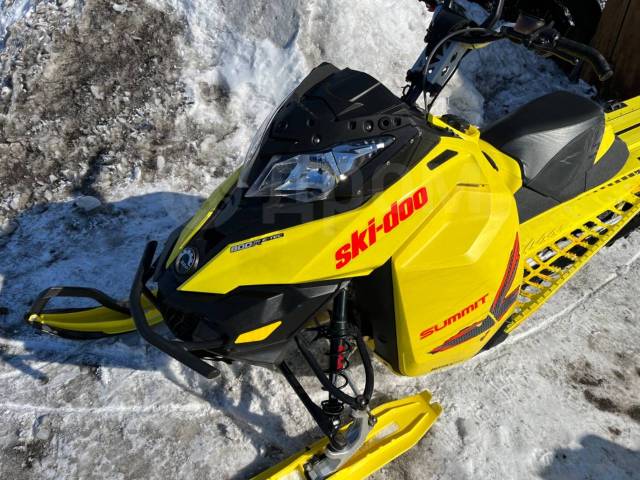 BRP Ski-Doo Summit X T3. ,  ,   