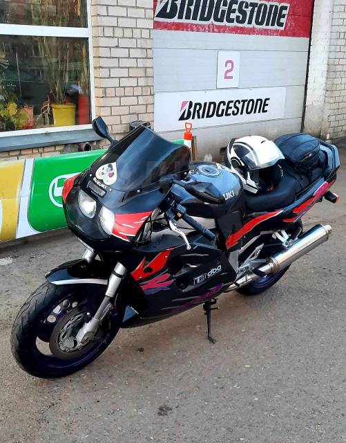 Suzuki GSX-R 1100. 1 100. ., , ,   