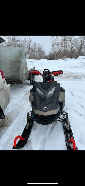 BRP Ski-Doo Summit X with Expert Package. ,  ,   