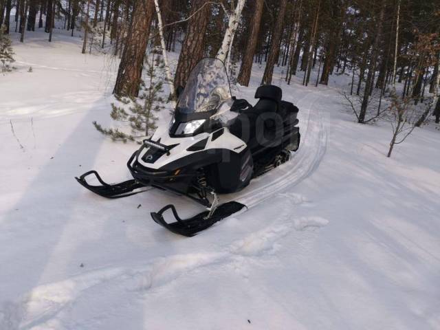 BRP Ski-Doo Expedition SE. ,  ,   