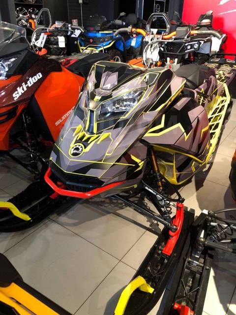 BRP Ski-Doo Summit X with Expert Package. ,  ,   